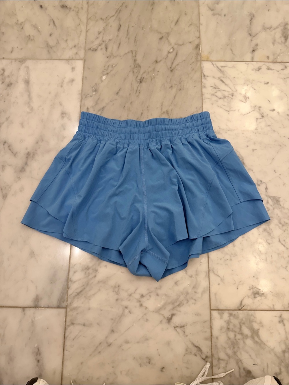 Lululemon Shake It Out high rise short- small POOL SIDE BLUE - Picture 3 of 4
